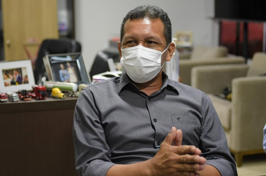 Brasil terá mais prefeitos de origem indígena em 2021 Isaac Piyako, reeleito prefeito em Marechal Thaumaturgo (AC) com 53,99% dos votos: um dos oito índios vitoriosos segundo dados preliminares do TSEDiego Gurgel/Secom