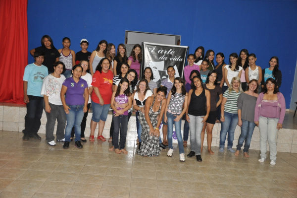 Oficina de teatro inicia ensaios em Amambai Turma da oficina de teatro de Amambai.