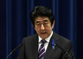 Shinzo Abe defende operações militares no exterior para resgatar japoneses Shinzo Abe defende operações militares no exterior para resgatar japoneses