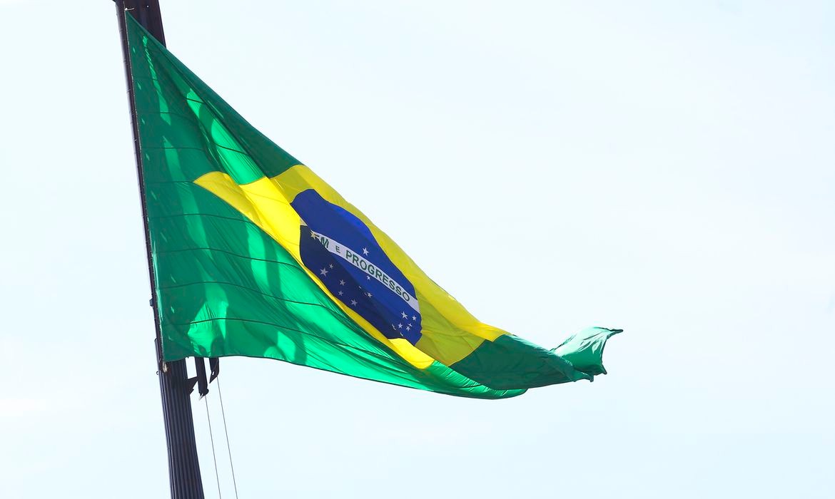 Bolsonaro participa de cerimônia do Dia da Bandeira © Valter Campanato/Agência Brasil