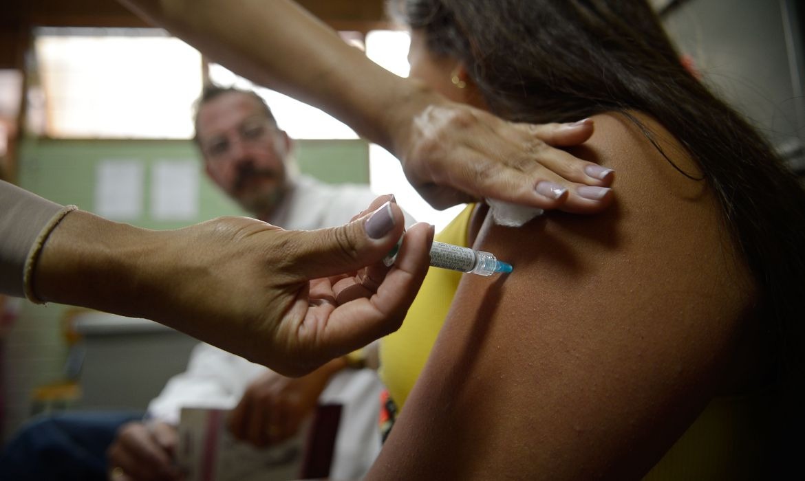 Sociedade de Imunizações lança campanha voltada a adolescentes © Marcelo Camargo/Agência Brasil