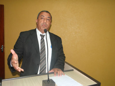 Vereador Carlinhos pede kits de primeiros socorros para garis de Amambai Vereador de Amambai, Carlinhos (PPS) / Foto: Moreira Produções