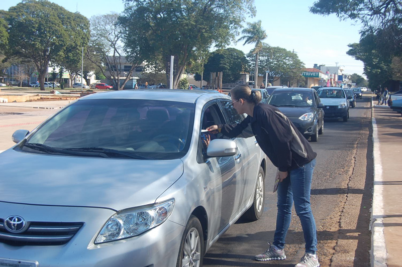 Trabalhadores em educação de Amambai participam de paralisação nacional O foco principal continua sendo o alcance ao piso para uma jornada de 20 horas. Foto: Moreira Produções