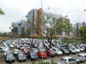 Dia Mundial sem Carro tem evento vazio e estacionamentos cheios em Brasília Dia Mundial sem Carro tem evento vazio e estacionamentos cheios em Brasília