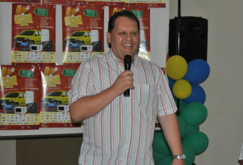 ACIA realiza lançamento da campanha de Natal 2011 Lelo, presidente da ACIA, no lançamento da Campanha.