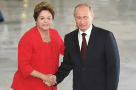 Dilma e Putin se encontram em Brasília antes de seguirem para reunião do Brics