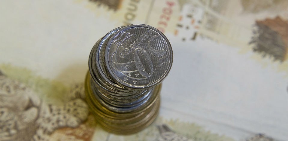 Saldo do mês foi formado pela diferença entre depósitos de R$ 193,3 bilhões e saques de R$ 192,6 bilhões - Foto: Marcos Santos/USP Imagens