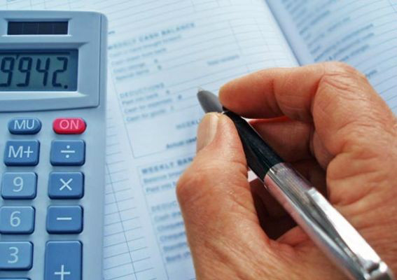 Confiança do consumidor aumenta, depois de quatro meses em queda