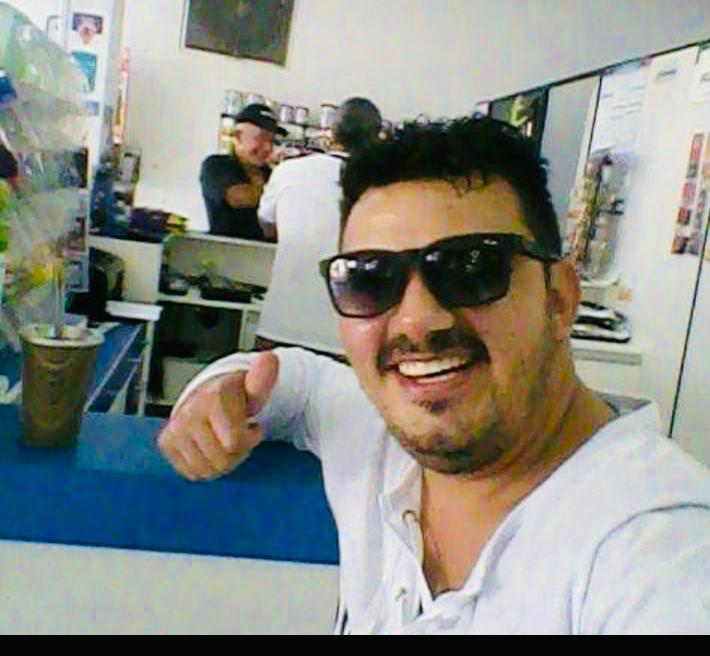 Nota de falecimento - Edivandro Rocha de Oliveira Edivandro faleceu aos 38 anos de idade.