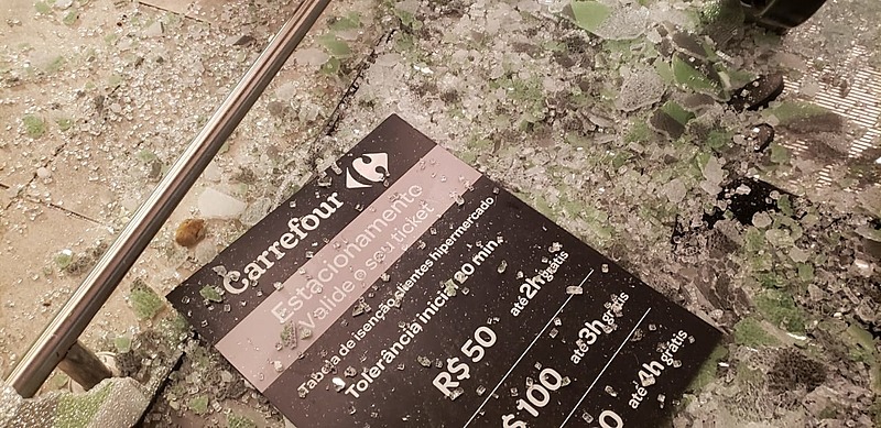 Revolta contra Carrefour gera danos em lojas nas capitais do país Não houve nenhum registro de pessoas feridas em meio aos protestos contra o Carrefour - Foto: Vitor Shimomura