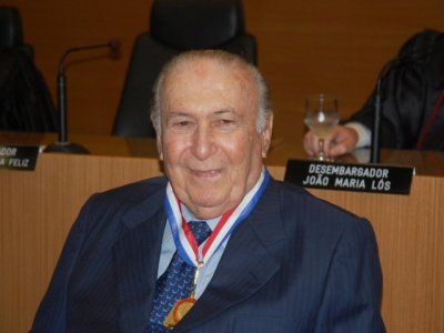 Ex-senador Lúdio Coelho morre no Proncor, aos 89 anos Lúdio em umas das homenagens que recebeu durante a vida política.