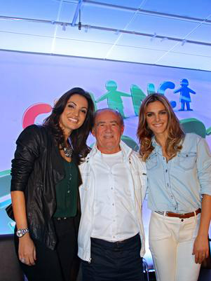 'Criança Esperança' ganha novo formato e ocupa grade da Globo neste sabado Patrícia Poeta, Renato Aragão e Fernanda Lima Foto: PEDRO PAULO FIGUEIREDO/CARTA Z NOTÍCIAS / TV Press