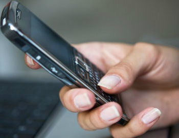 Anatel reduz multa de R$ 252 milhões aplicada para a operadora A empresa foi multada em 2006 por descumprimento do prazo para implantação de postos de atendimento pessoal em diversas cidades