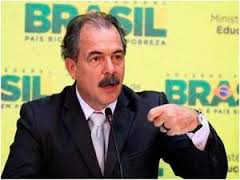 Brasil deve se preparar para se beneficiar de mudanças na economia chinesa Brasil deve se preparar para se beneficiar de mudanças na economia chinesa