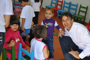 Cei Terra Mater é inaugurado hoje em Amambai O prefeito Dirceu Lanzarini participou ontem da aula inaugural.