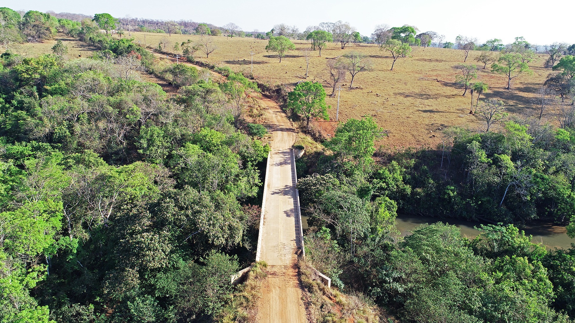 Governo do Estado vai construir 163 pontes de concreto até 2022 Ponte construída sobre o Rio Coxim, na MS-142, em Camapuã, beneficiou região de produção em expansão. Foto Saul Schramm