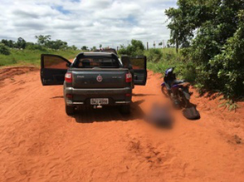 Um dos bandidos foi morto no local do assalto (Foto: divulgação / Polícia Civil)