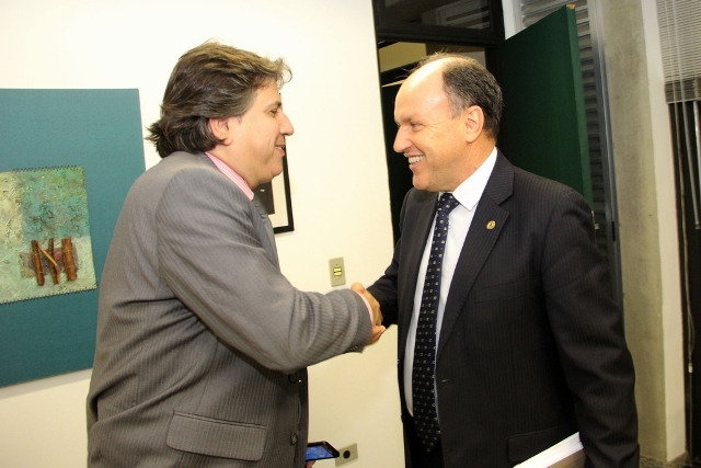 Assomasul reúne-se com parlamentares na tentativa de reverter extinção de zonas Caravina e Mochi / Foto: Divulgação