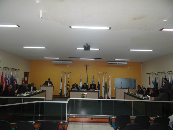 Resumo da sessão da Câmara de Amambai do dia 11 de maio de 2015 Plenário Lourino Jesus de Albuquerque / Foto: Moreira Produções