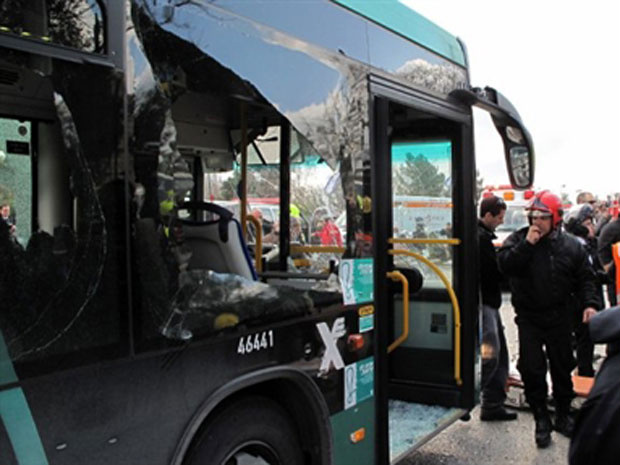 Explosão em ponto de ônibus deixa 31 feridos em Jerusalém