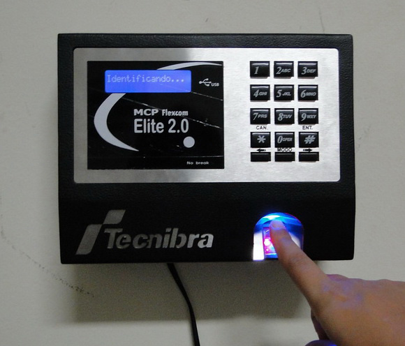 Começam a valer hoje novas regras para o ponto eletrônico Começam a valer hoje novas regras para o ponto eletrônico