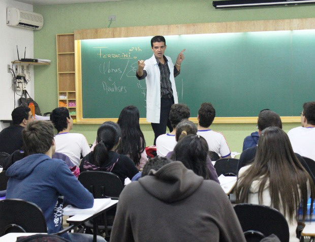 Exame Nacional do Ensino Médio será realizado no próximo fim de semana Exame Nacional do Ensino Médio será realizado no próximo fim de semana