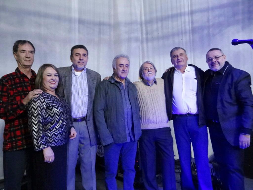 Personalidades e filhos de ex-prefeitos de Amambai marcaram presença no 1º Encontro.