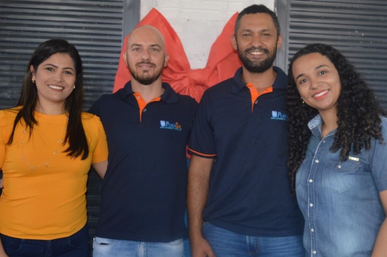 Proprietários da PlacaSul ao lado de suas esposas. /Foto: Moreira Produções