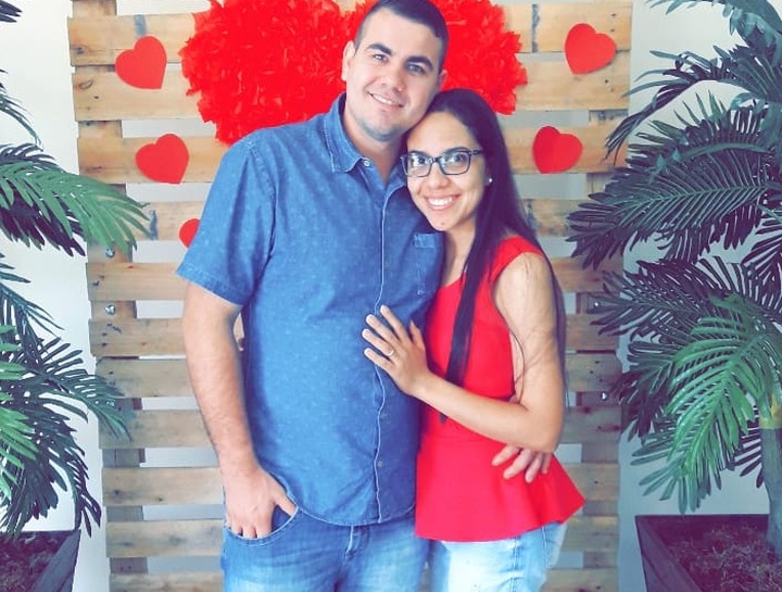 Thiago e a esposa Jéssica / Foto: Divulgação