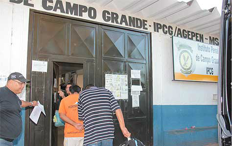 Além da desarticulação das quadrilhas, a polícia também cumpriu outros mandados de prisãoFoto: Luiz Alberto