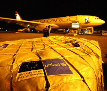 Chegada de ajuda humanitária ao Nepal. Foto: Unicef/Kiran Panday