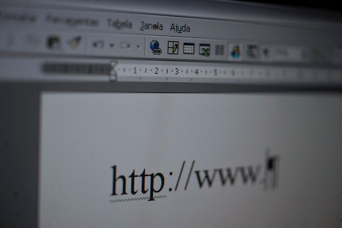 Criador da WWW propõe contrato para "consertar" internet 31 20:13:45