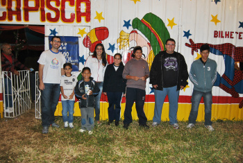 Rotaractianos de Amambai levam crianças ao Circo As crianças e os rotaractianos de Amambai.