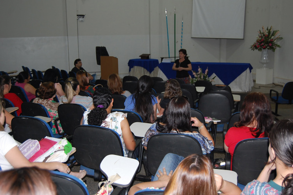 UEMS de Amambai realiza minicurso sobre literatura regional infantil