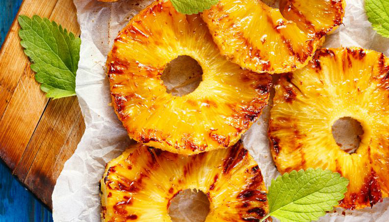Abacaxi na grelha: saiba como preparar a fruta que conquistou os churrasqueiros Abacaxi na grelha: saiba como preparar a fruta que conquistou os churrasqueiros