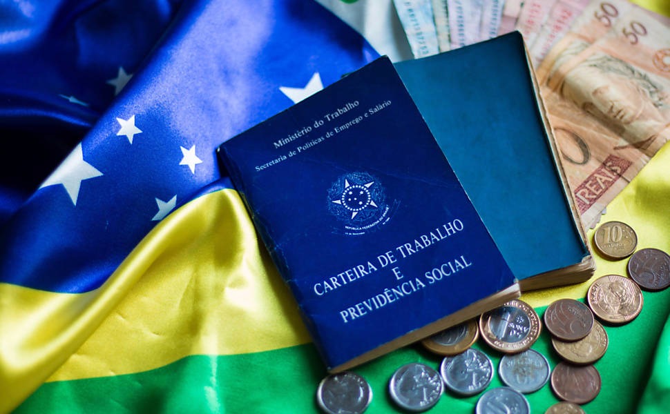 Após 7 horas, oposição conclui leitura de votos contrários à reforma trabalhista Foto: Divulgação