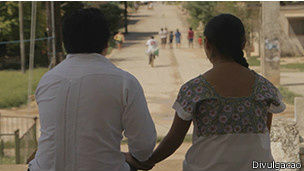 Recatados: casal protagonista não pode beijar ou trocar carícias durante a trama