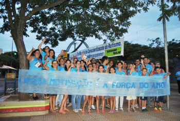 Grupo de pais e amigos de autistas.