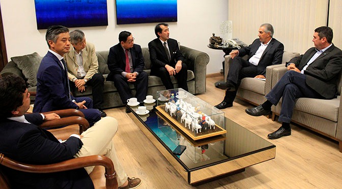 Reinaldo Azambuja recebe visita do cônsul-geral do Japão Foto: Chico Ribeiro
