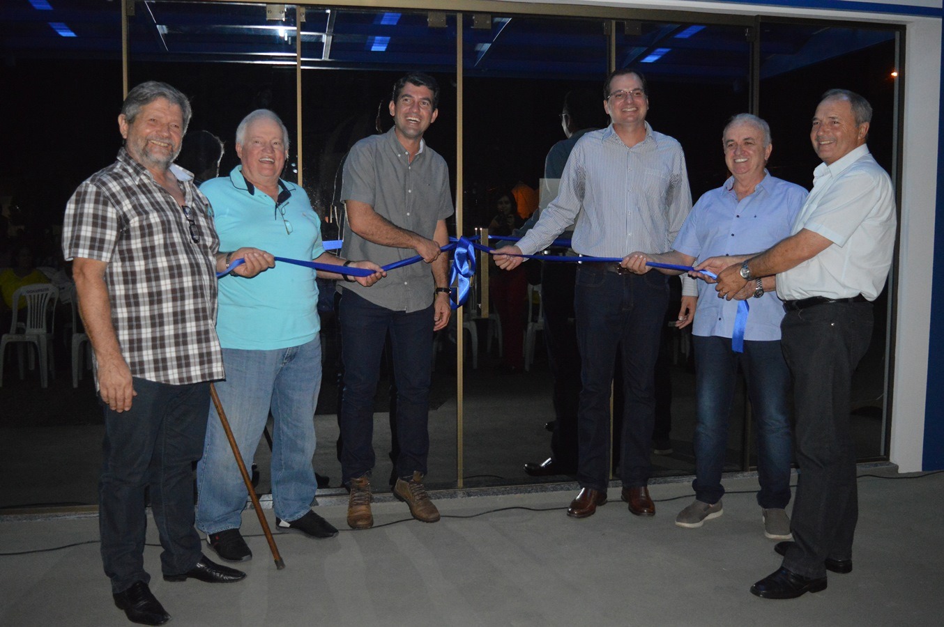 Novas instalações da Coopersa foram inauguradas nessa segunda-feira (10) O corta da fita de inauguração foi feito por Odair Bortolotto, Claudio Luiz Agostini, Claudir Agostini, Marcos Aurélio Alves, Jamir José Signori, Christiano Bortolotto e Erny Agostini / Foto: Moreira Produções