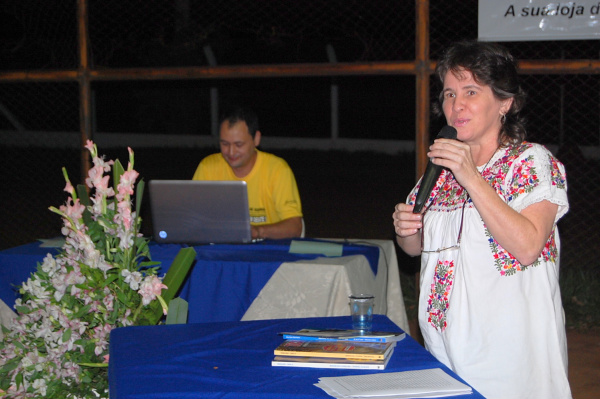 A escritora e contadora de histórias, Prof. Dra. Diane Valdez fez a palestra de abertura da 10° Semana Acadêmica de História 