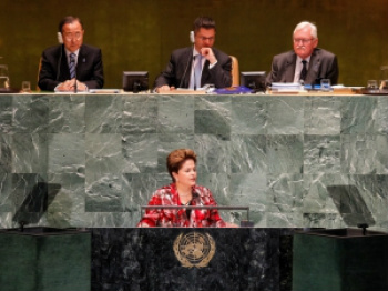 Presidenta Dilma critica os Estados Unidos e nega protecionismo brasileiro