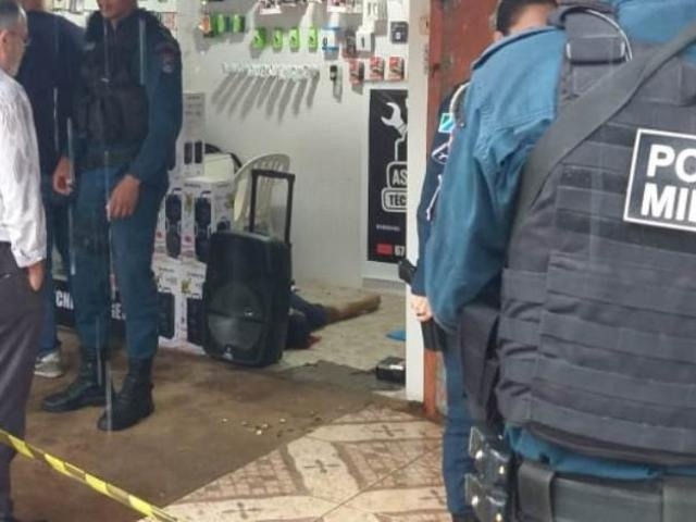 Comerciante libanês é morto com 16 tiros, a 150ª morte do ano na fronteira Crime aconteceu na loja da vítima (Foto: Porã News)