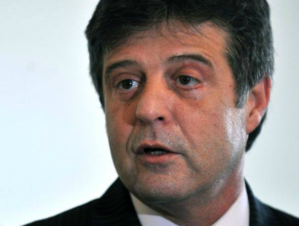 Ministro da Agricultura passa bem após retirada de tumor no cérebro