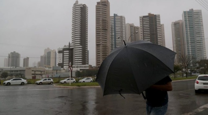 Tempo permanece chuvoso e máxima será de 36°C Divulgação