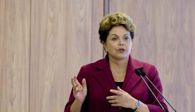 Programa de Dilma prevê universalização do ensino e expansão do Mais Médicos Brasília - Dilma Rousseff disputa a reeleição pelo PTMarcello Casal Jr / Arquivo Agência Brasil