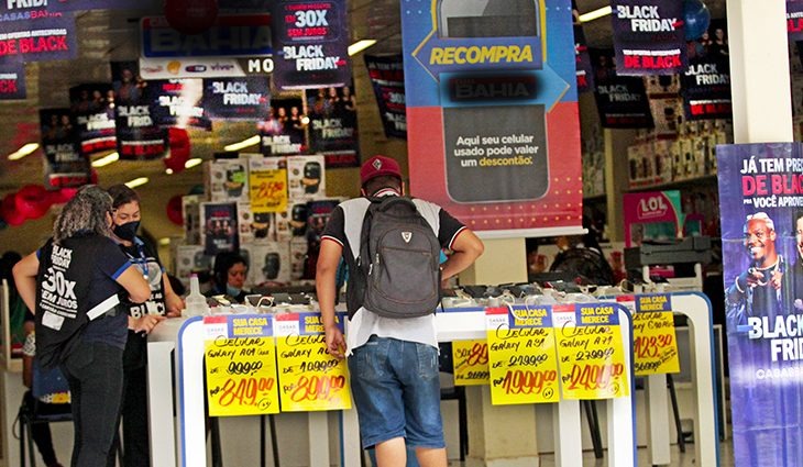 Procon na palma da mão garante direitos do consumidor durante a Black Friday Foto: Saul Schramm