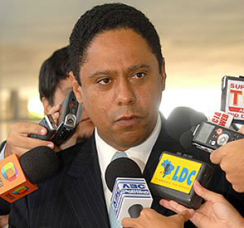 Ministro do Esporte diz que denúncias são falsas e que não há provas a se Ministro do Esporte Orlando Silva