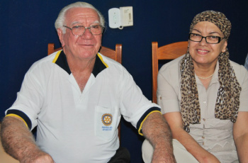 Rotary de Amambai faz homenagem póstuma a Aparício Ormay Matos Aparício Ormay Matos e sua esposa Erondi.