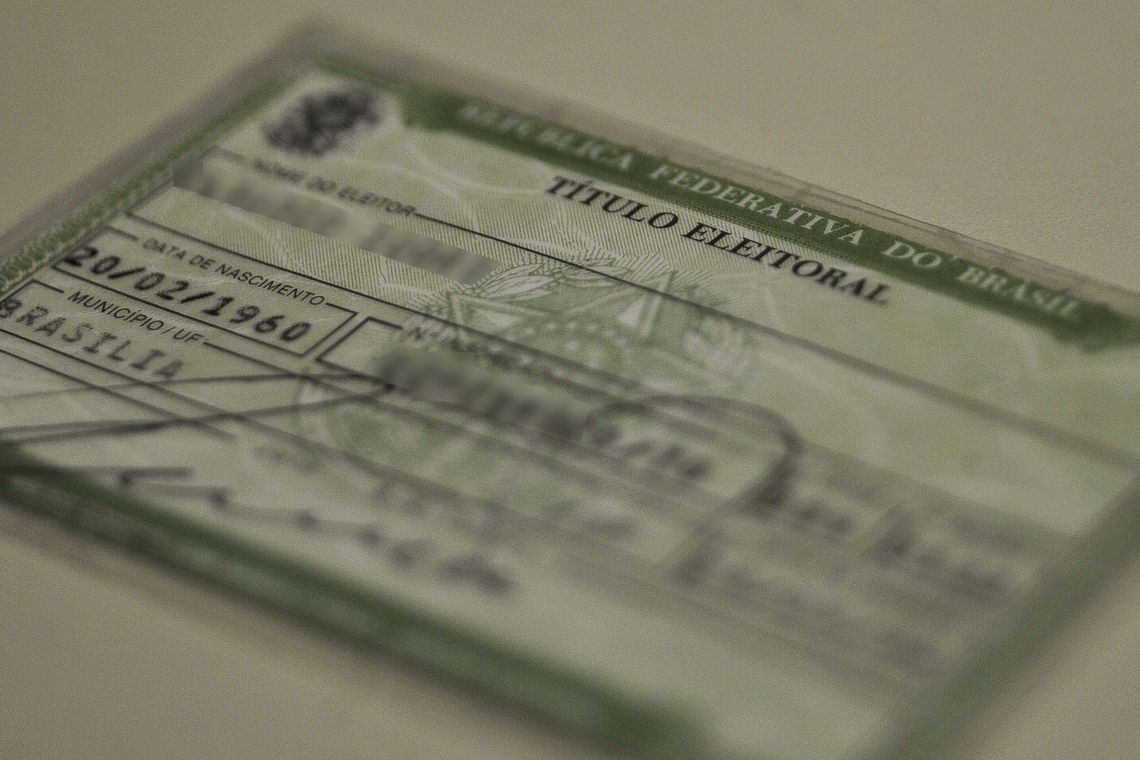 Eleitores com mais de 70 anos precisam fazer a biometria Arquivo/Marcello Casal Jr/Agência Brasil